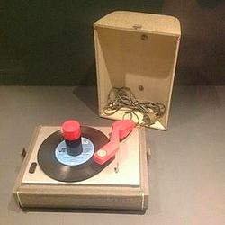 Evergreen-Oldies logo